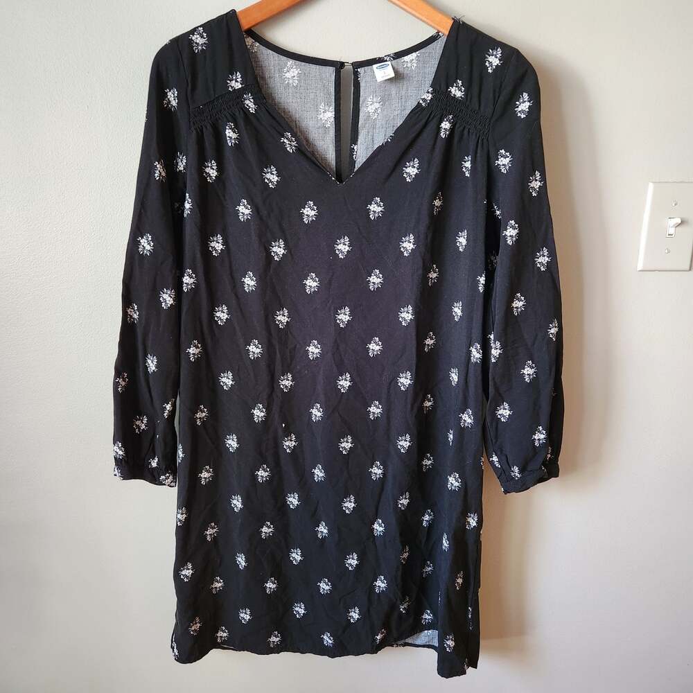 Old Navy Long Sleeve V-neck Shift Black Swing Print Dress